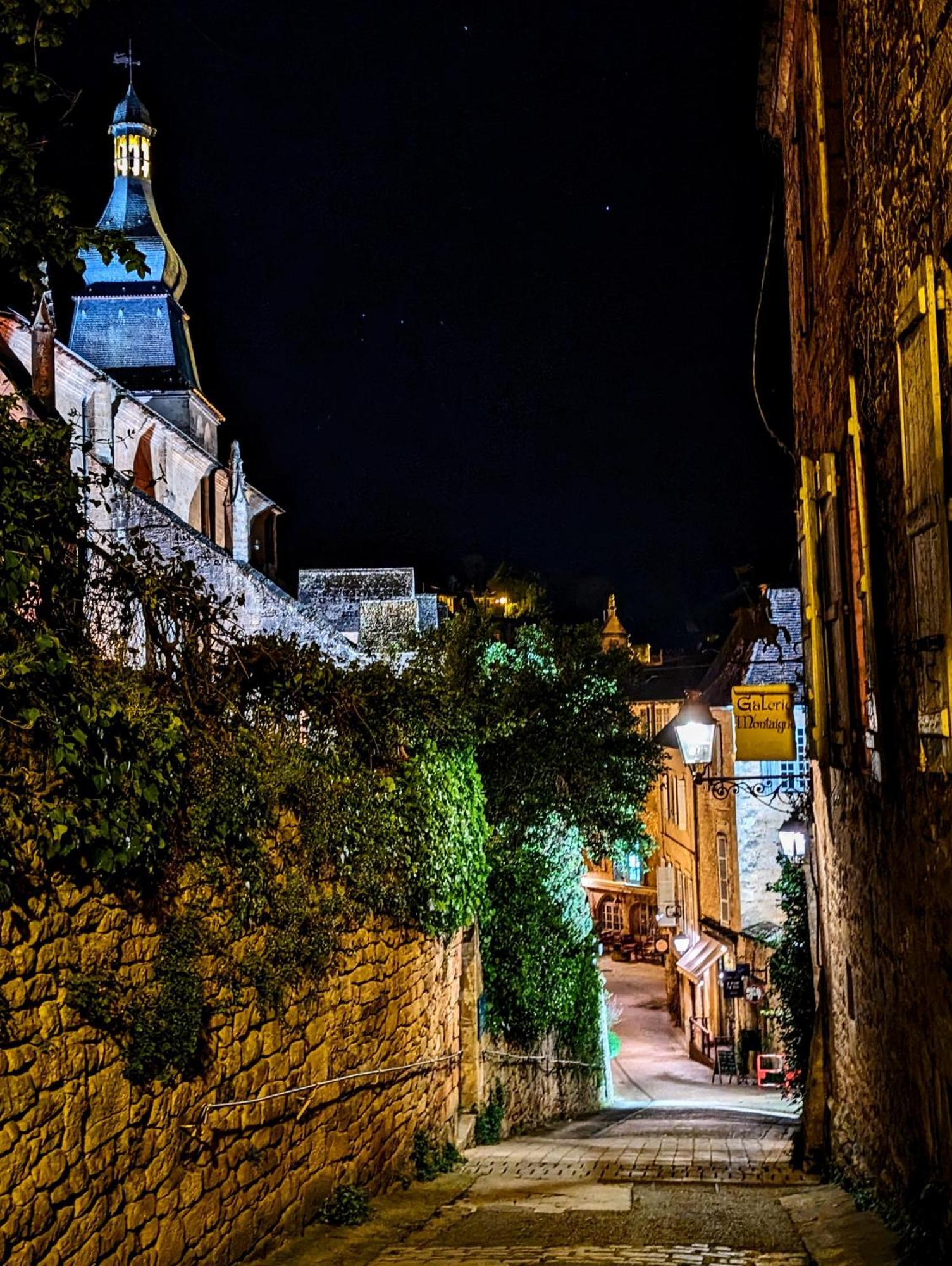 Centrally Located Sarlat Apartment With Medieval Town Views Dış mekan fotoğraf